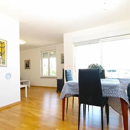 Apartment Fuer 4 Personen Ca 54 Qm In Fazana-surida, Istrien Istrische Riviera